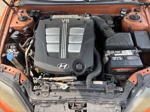 Used 2006 Hyundai Tiburon SE image 17