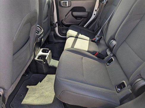 Used 2022 Jeep Gladiator Sport image 17