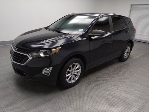 Used 2020 Chevrolet Equinox LS w/ LS Convenience Package image 2