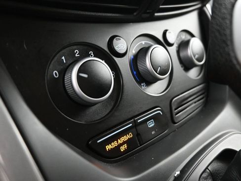 Used 2015 Ford Escape SE image 16