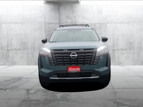 New 2026 Nissan Pathfinder SL image 4