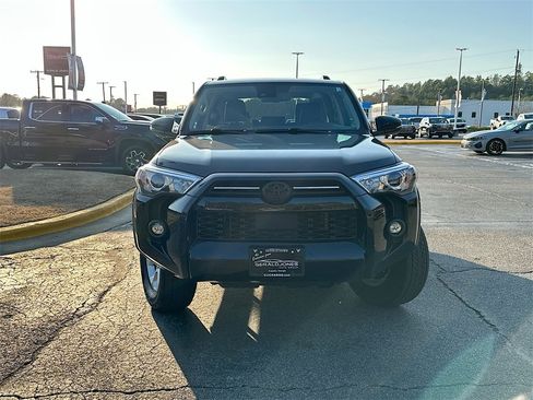 Used 2022 Toyota 4Runner SR5 Premium image 5