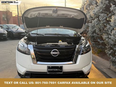 Used 2024 Nissan Pathfinder S image 28