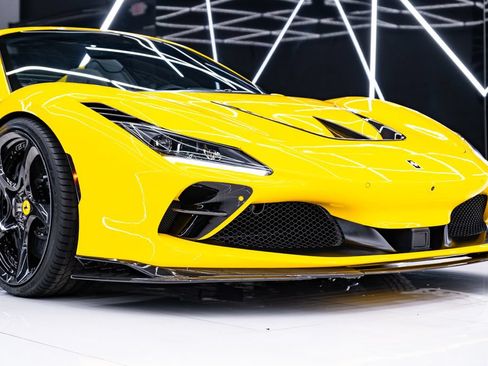 Used 2021 Ferrari F8 Tributo RWD image 6