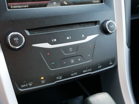 Used 2014 Ford Fusion SE image 20