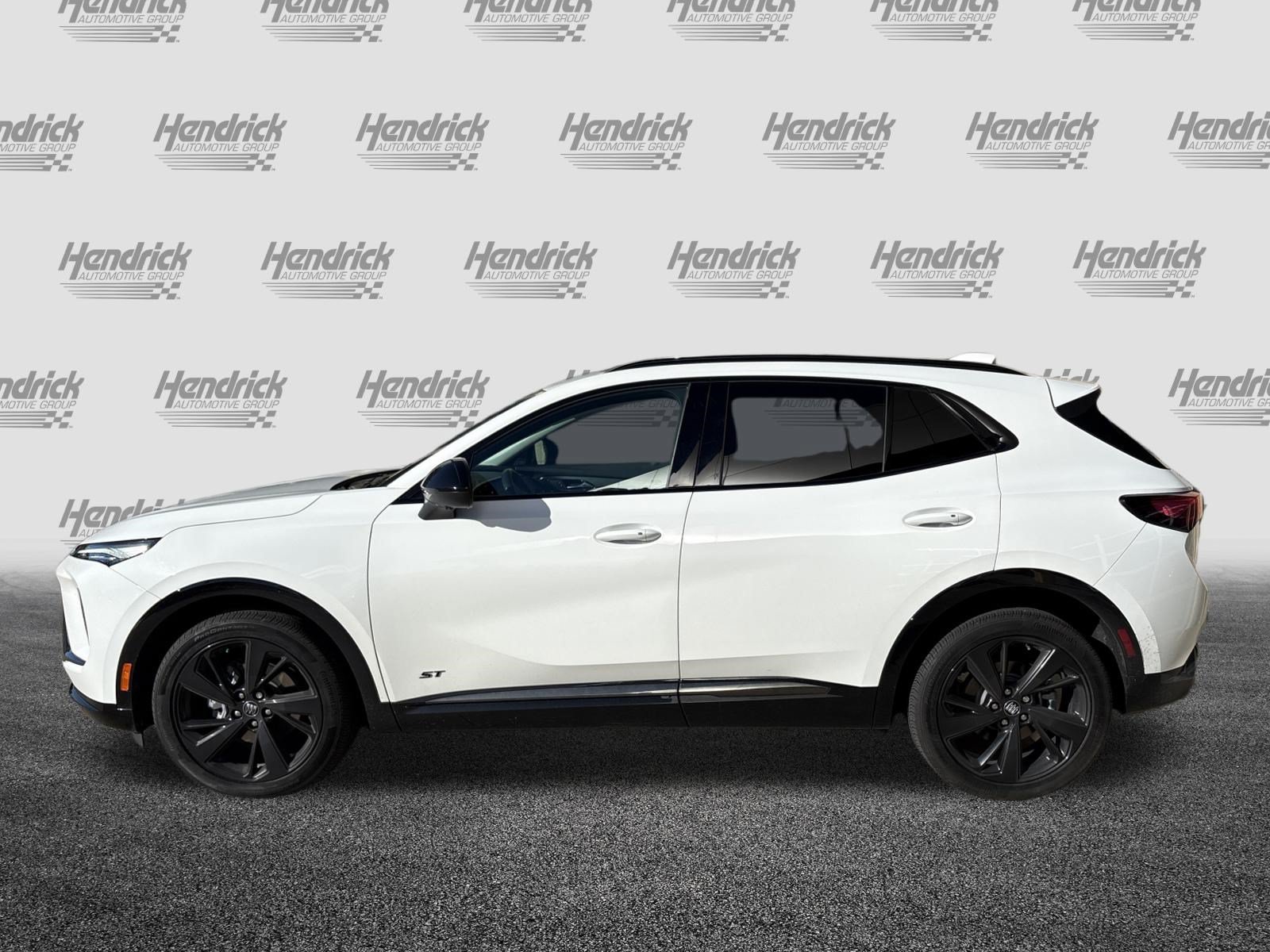 Used 2025 Buick Envision Sport Touring AWD/4WD image 7