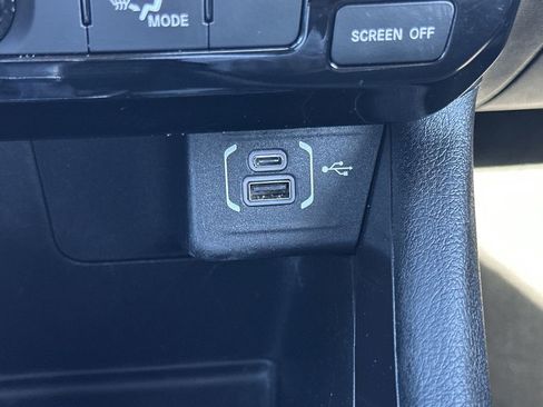 Used 2022 Jeep Compass Latitude image 7