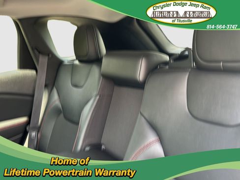 Used 2022 Jeep Cherokee Trailhawk AWD/4WD image 35