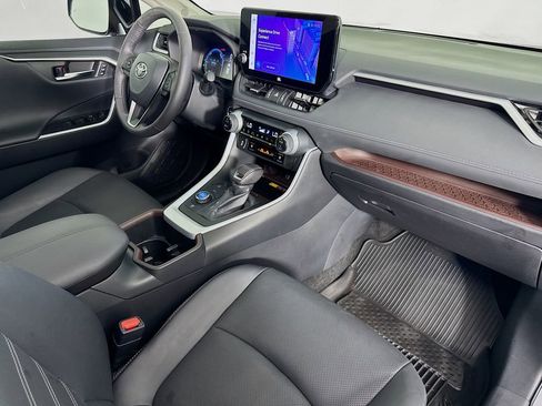 Used 2024 Toyota RAV4 Limited image 39