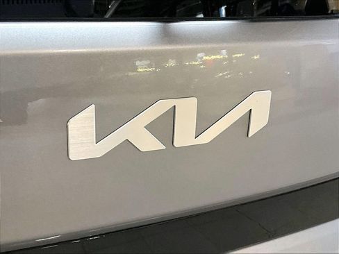 Used 2024 Kia Soul LX w/ Option Group 015 FWD image 28