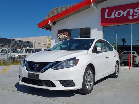 Used 2019 Nissan Sentra S FWD image 11