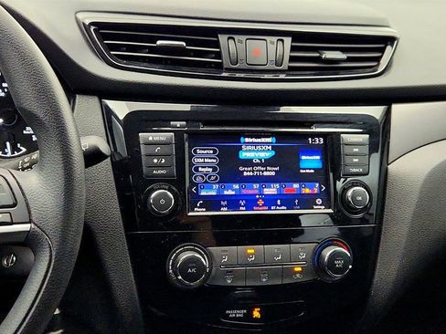 Used 2020 Nissan Rogue Sport S AWD/4WD image 17