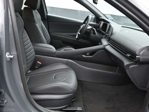 New 2026 Hyundai Elantra SEL Sport FWD image 11