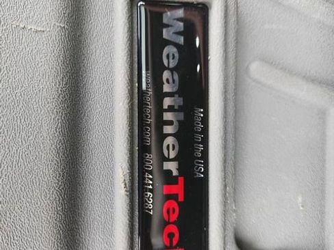 Used 2021 GMC Yukon SLT w/ SLT Premium Package image 19