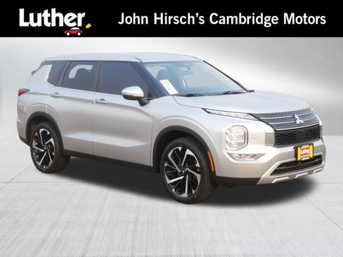 Used 2022 Mitsubishi Outlander SE AWD/4WD image 1