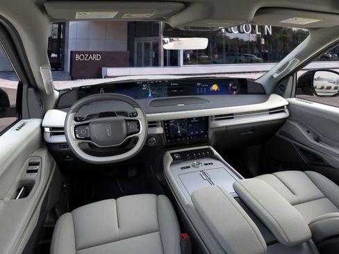 New 2026 Lincoln Navigator Reserve w/ Jet Appearance Package AWD/4WD image 9
