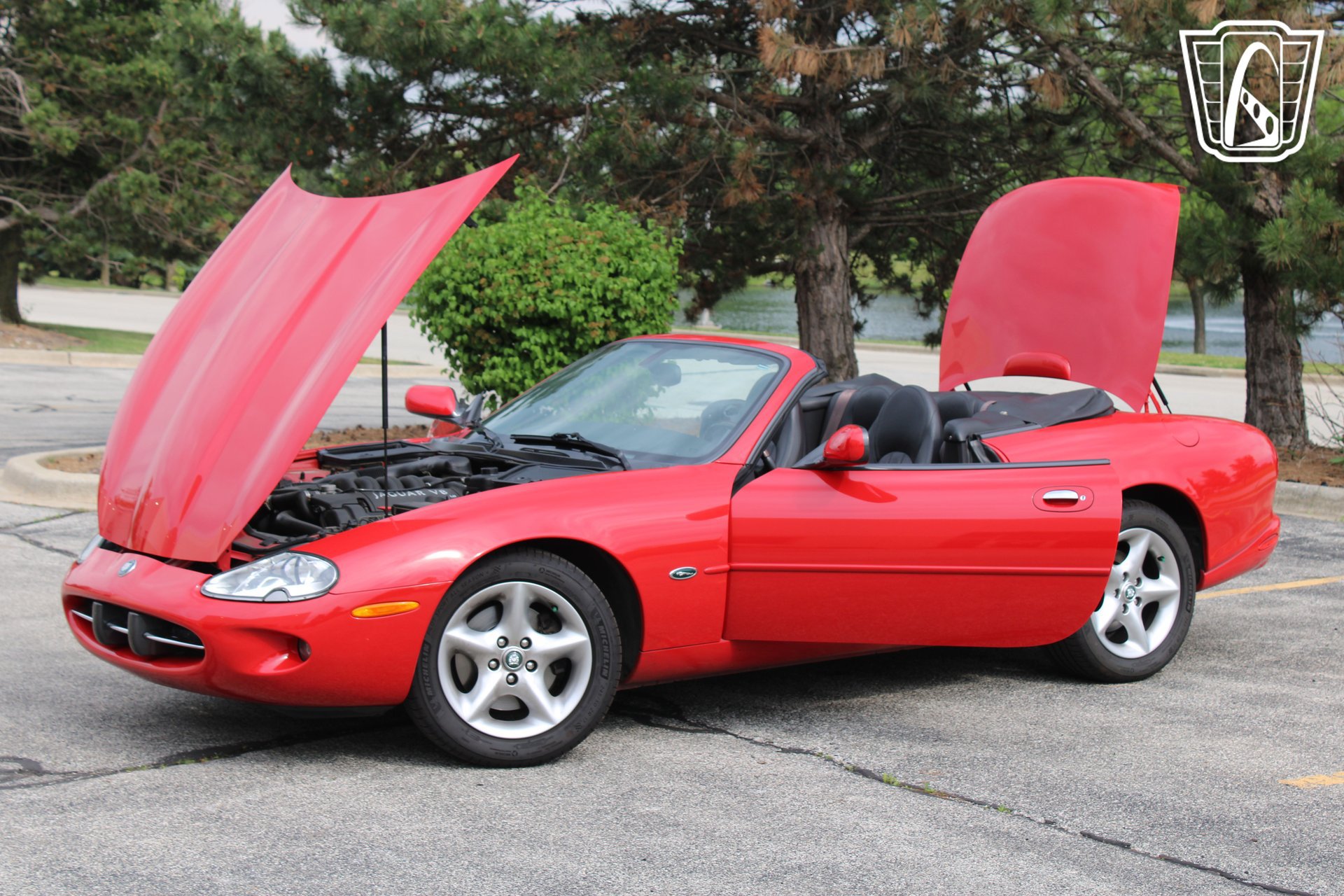 Used 2000 Jaguar XK8 Convertible RWD image 9