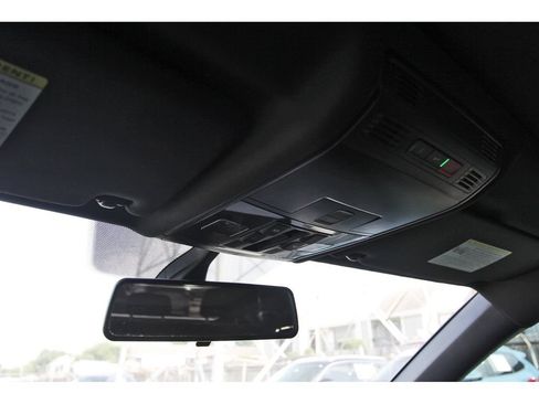 Used 2021 Volkswagen Tiguan SE R-Line FWD image 28