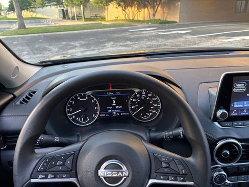 Used 2025 Nissan Sentra SV FWD image 29