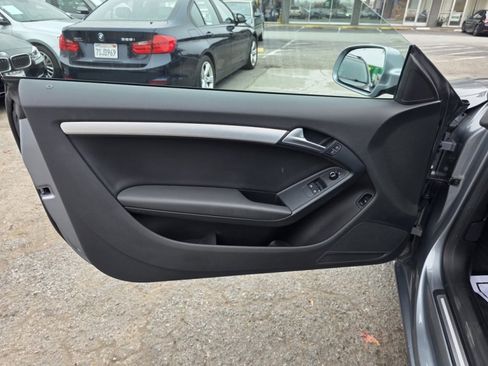 Used 2011 Audi A5 2.0T Premium Plus image 9