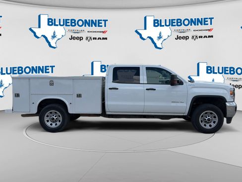 Used 2019 GMC Sierra 3500 4x4 Crew Cab w/ Sierra Convenience Package image 4