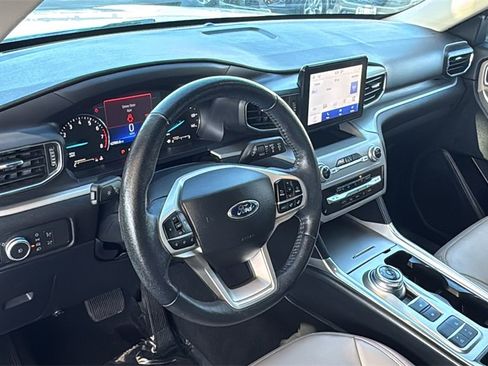 Certified 2022 Ford Explorer XLT w/ Equipment Group 202A image 21