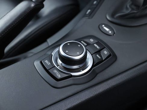 Used 2011 BMW M3 Sedan image 76