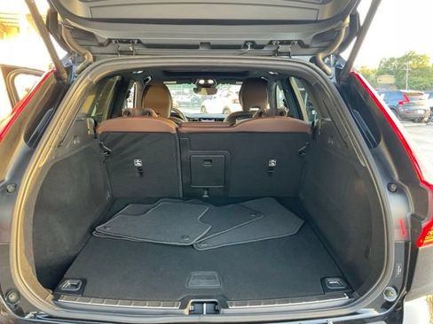 Certified 2023 Volvo XC60 B5 Plus w/ Protection Package Premier FWD image 24