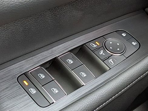 New 2026 Nissan Armada SL w/ Captain's Chari Seat Package image 24