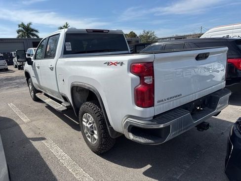 Used 2025 Chevrolet Silverado 2500 LT w/ Convenience Package image 7