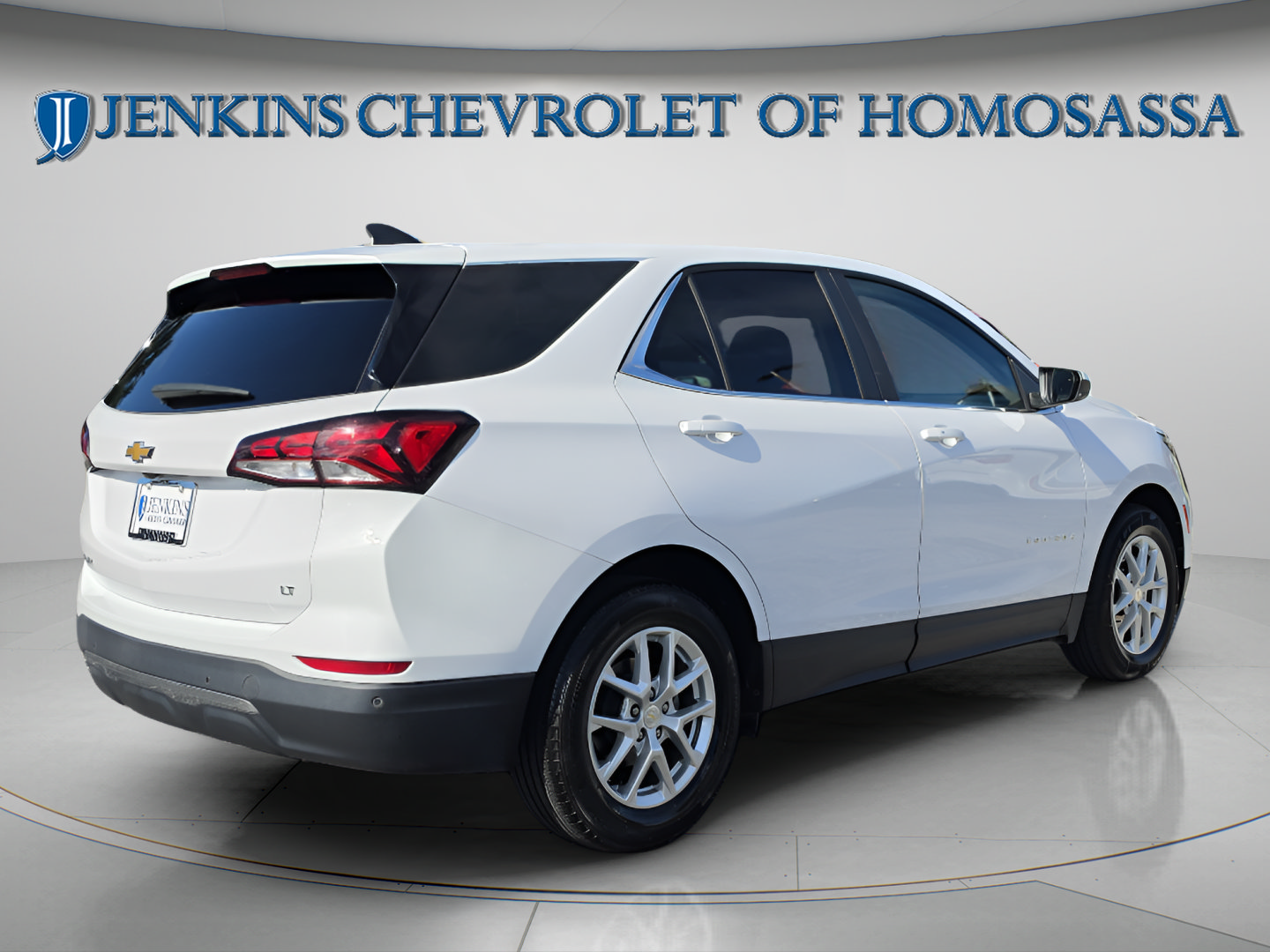 Used 2024 Chevrolet Equinox LT FWD image 5
