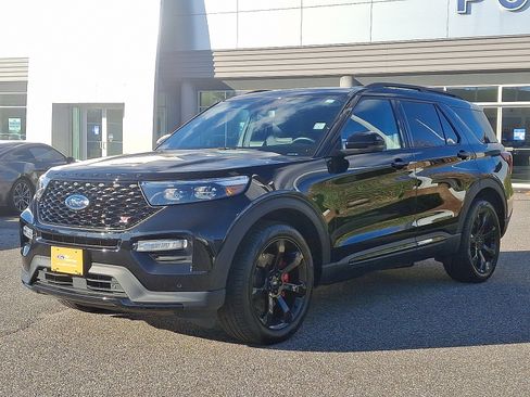 Certified 2024 Ford Explorer ST w/ Equipment Group 401A image 4