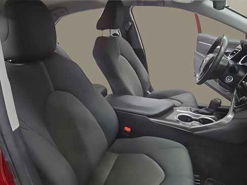 Used 2022 Toyota Camry LE FWD image 20