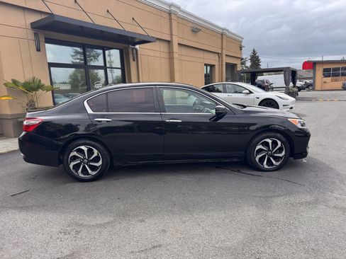 Used 2017 Honda Accord EX image 6