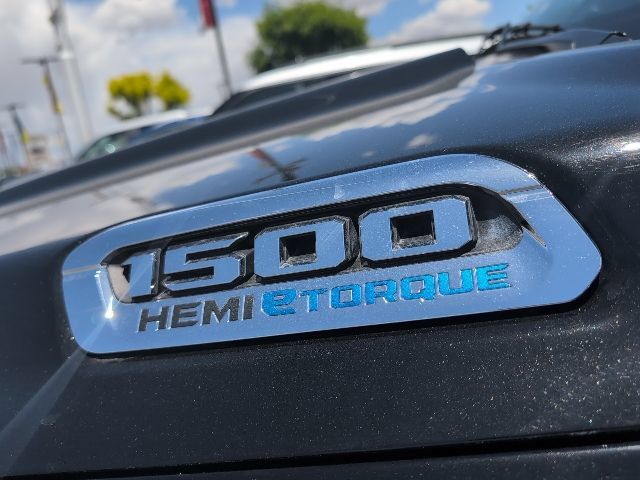 Used 2024 RAM 1500 Laramie AWD/4WD image 19
