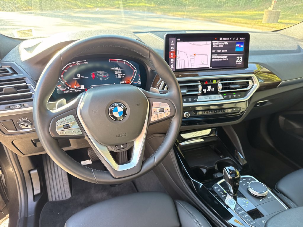 Used 2024 BMW X4 xDrive30i w/ Parking Assistance Package AWD/4WD image 22