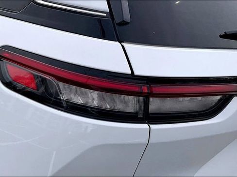 Used 2024 Jeep Grand Cherokee Laredo X image 30