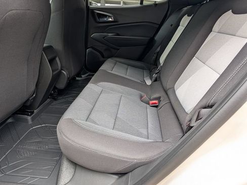 Used 2026 Chevrolet Trax RS w/ Sunroof Package FWD image 7