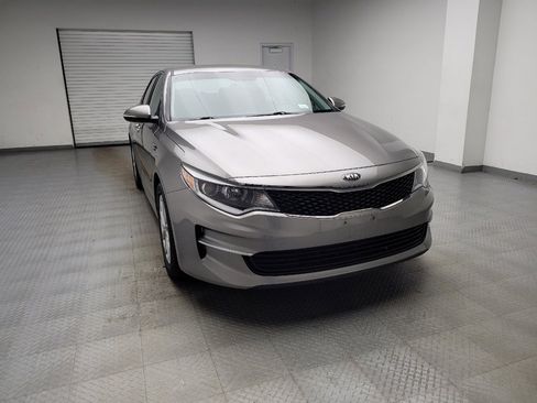 Used 2018 Kia Optima LX w/ 17" Alloy Wheels Package FWD image 14