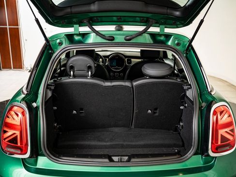 Used 2023 MINI Cooper 2-Door Hardtop image 19