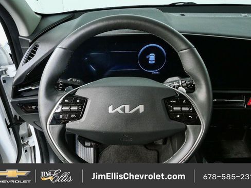 Used 2023 Kia Niro Wind w/ Wind Preserve Package FWD image 8