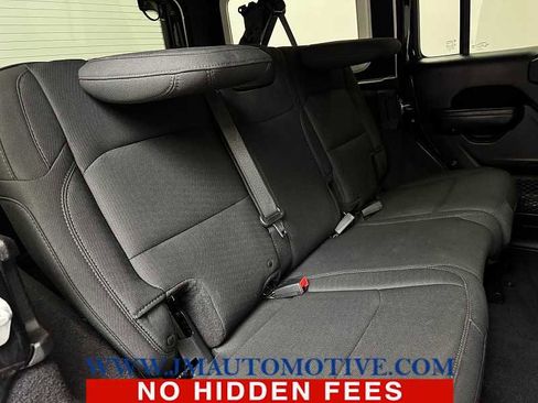 Used 2018 Jeep Wrangler Unlimited Sport S image 19