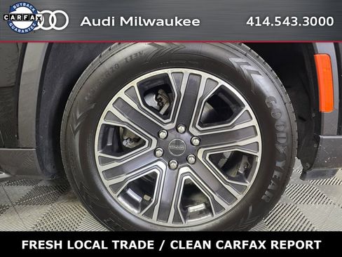 Used 2022 Jeep Wagoneer Series III image 2