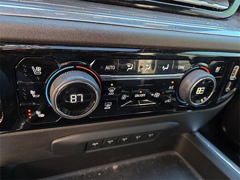 Used 2024 Chevrolet Silverado 2500 High Country w/ High Country Premium Package image 16