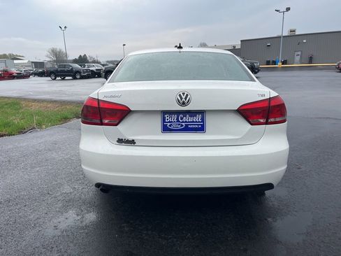 Used 2015 Volkswagen Passat 1.8T Limited Edition FWD image 5