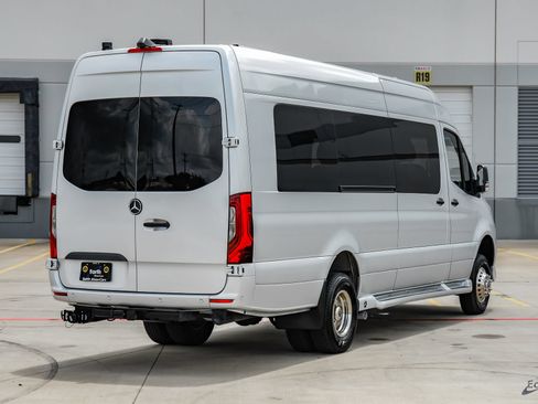 Used 2023 Mercedes-Benz Sprinter 3500 image 15
