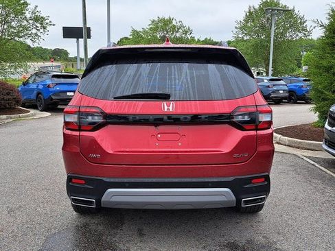 Used 2024 Honda Pilot Elite image 6