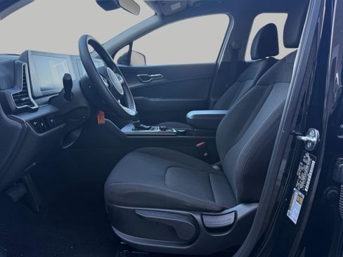 Certified 2025 Kia Sportage LX image 22