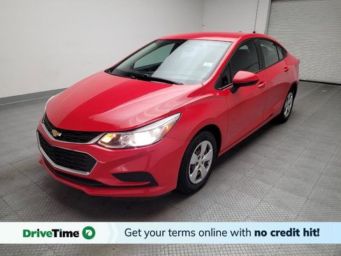 Used 2018 Chevrolet Cruze LS image 1