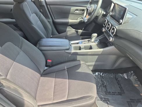 Used 2025 Nissan Sentra SV FWD image 30